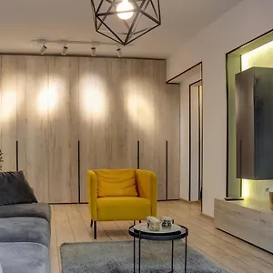 Chanttal Luxury - , Bucarest Rumanía