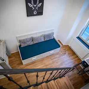 Rhino Apartamento